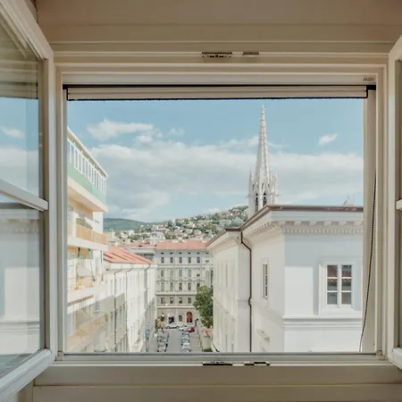 Aphrodite Luxury With Jacuzzi Apartman *