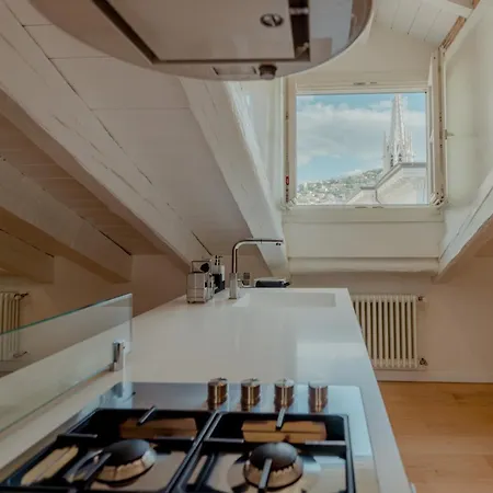 Aphrodite Luxury With Jacuzzi Apartman Trieszt