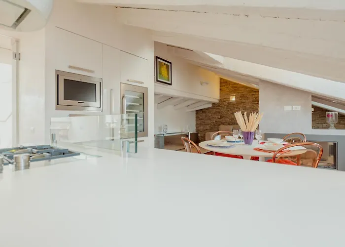 Aphrodite Luxury With Jacuzzi