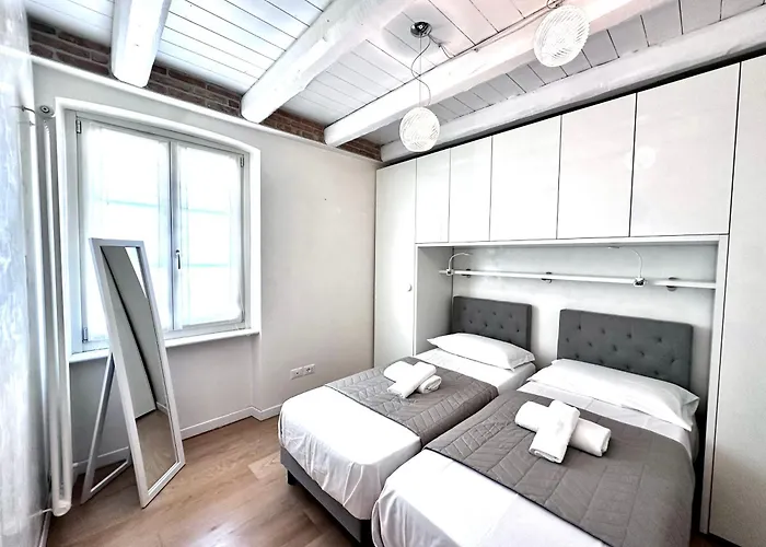 Aphrodite Luxury With Jacuzzi Trieste